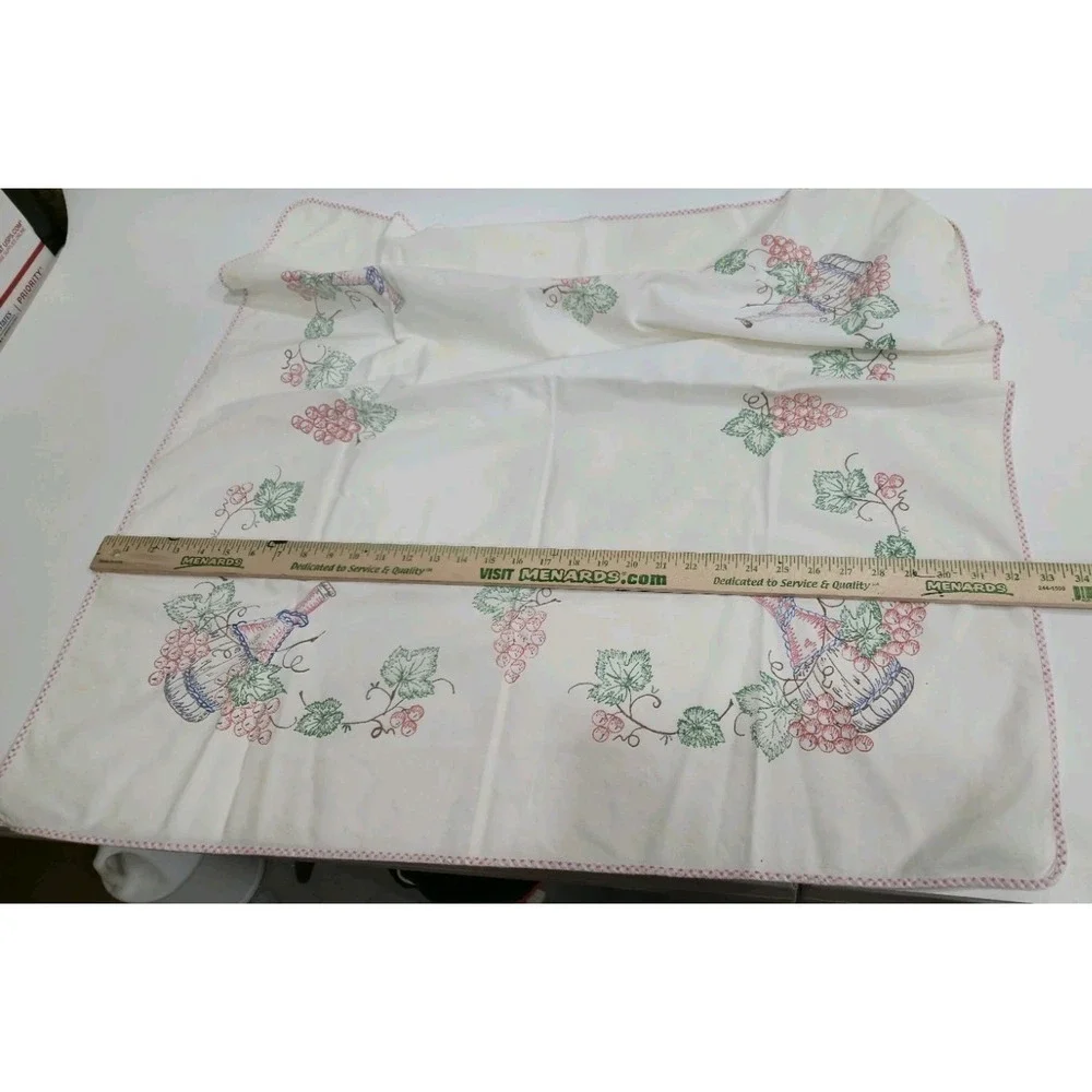 Vintage Hand Embroidered Grapes Wine Tablecloth Square 33